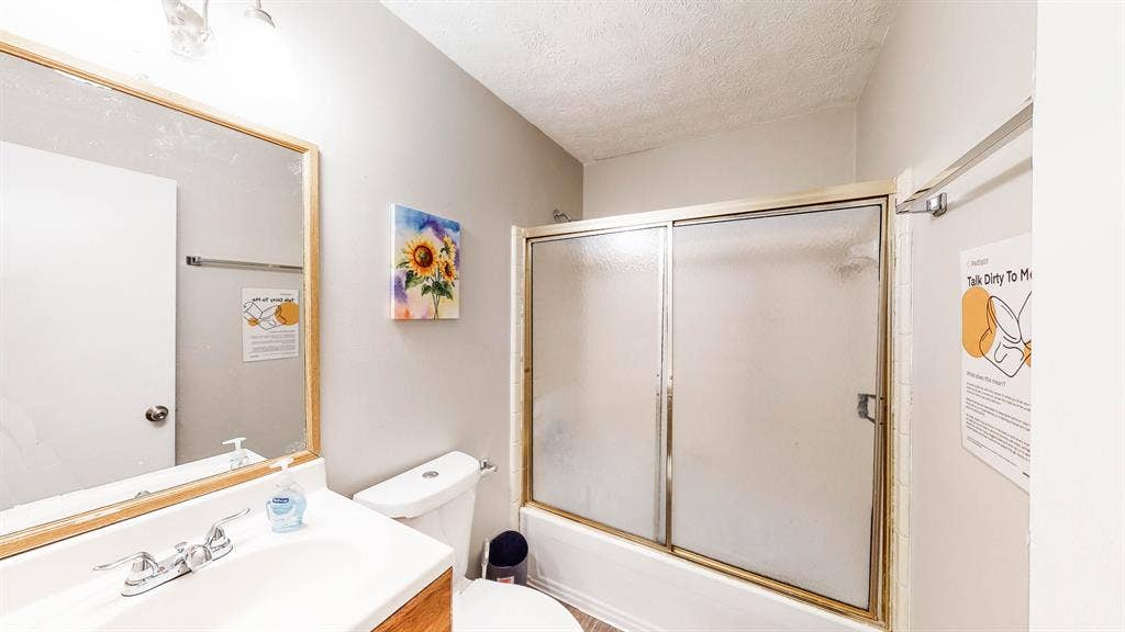 9 BR in Riverdale