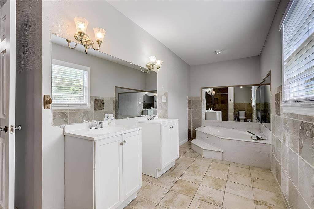 7 BR in College Park