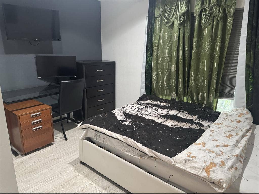 Resort style ranch house on 2 acres