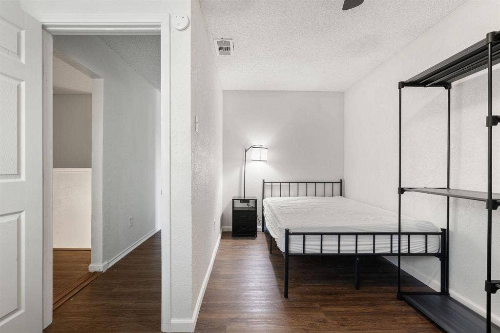 8 BR in Dallas