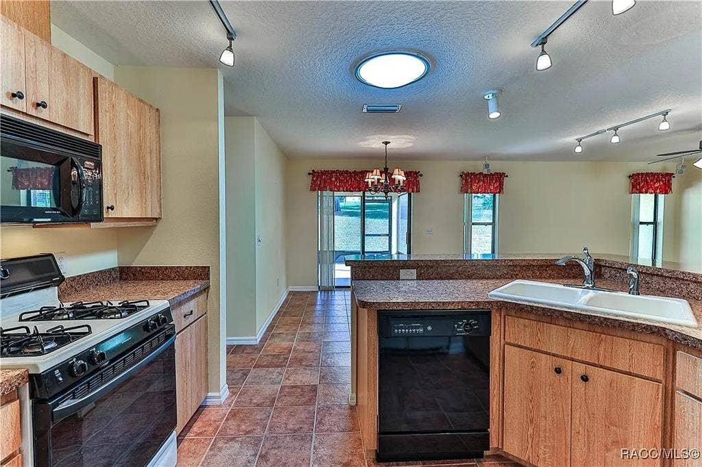 4 BR in Floral City