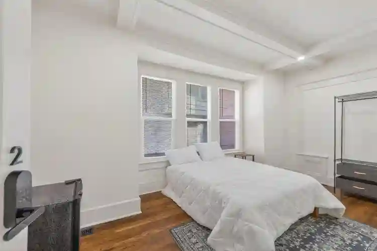 8 BR in Kansas City