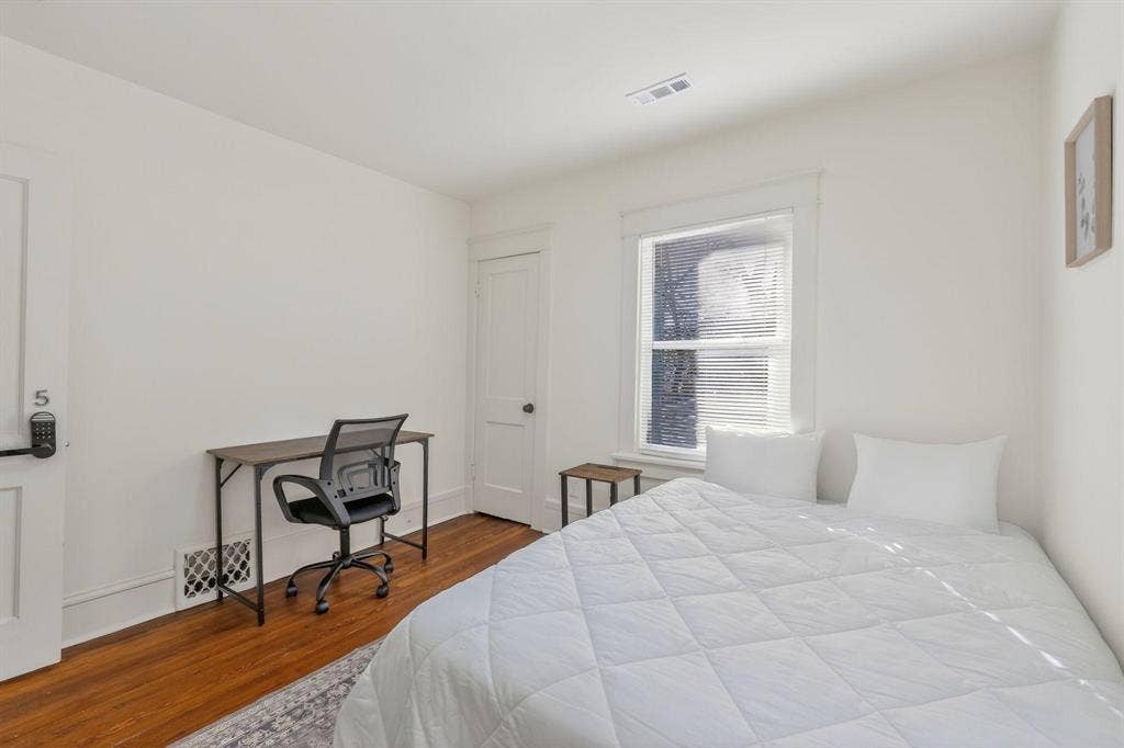 8 BR in Kansas City
