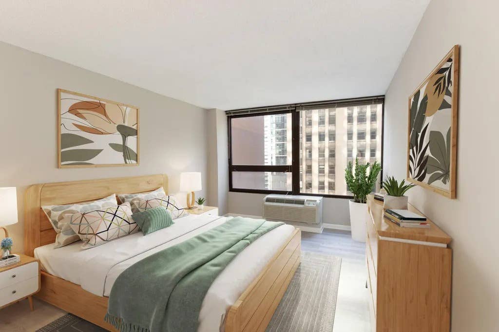 Bedroom for sublet in downtown