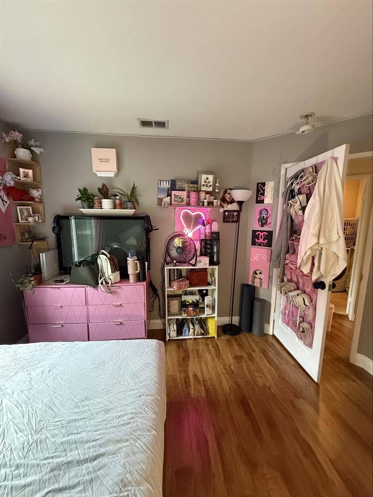 Room for rent in San Marcos ASAP