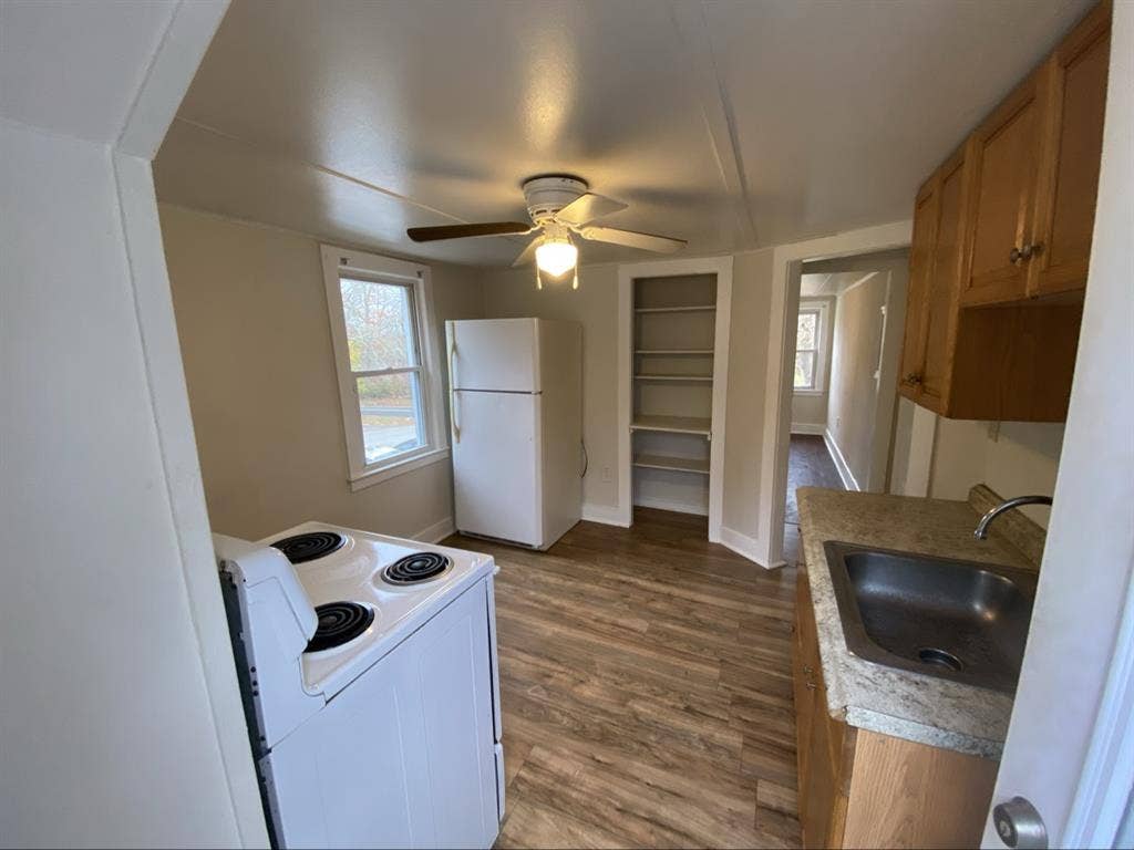 Studio available January !