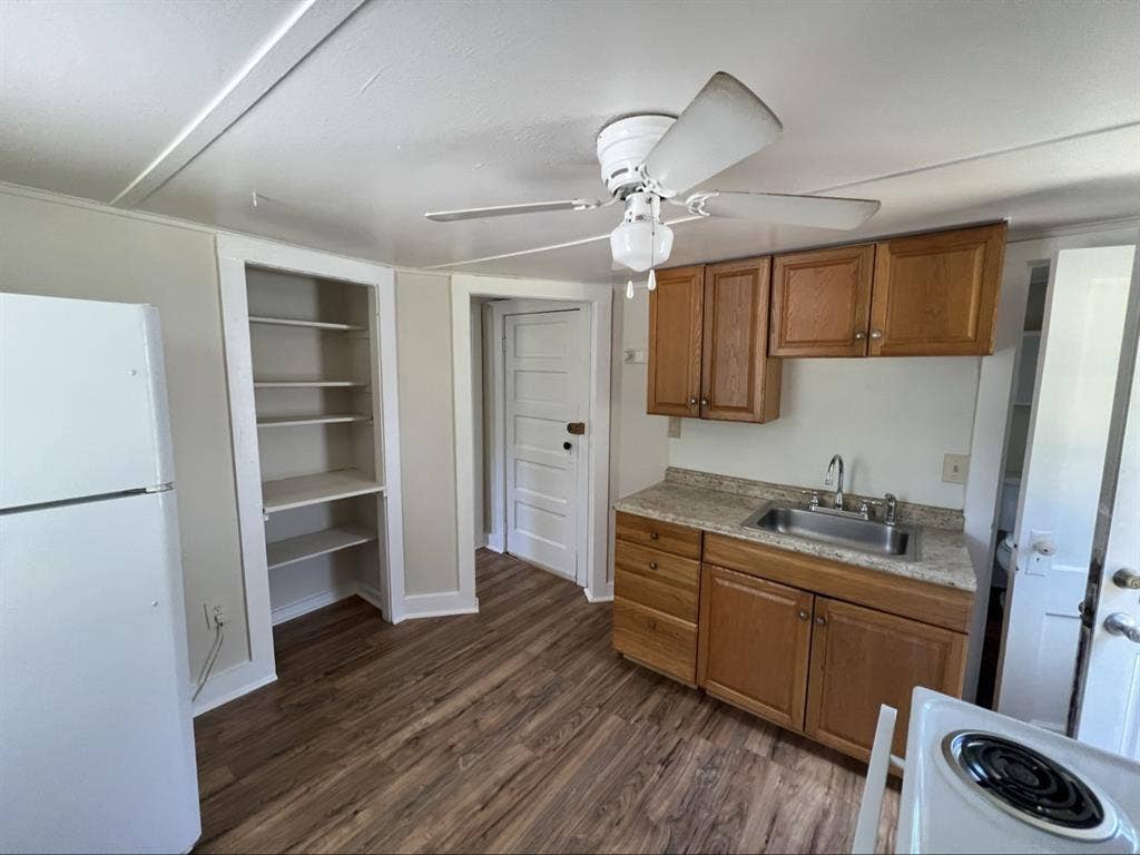 Studio available January !