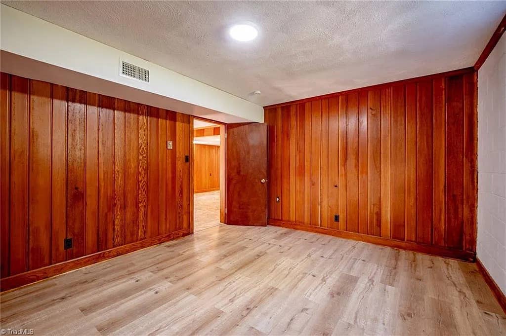 5 BR in Winston-Salem