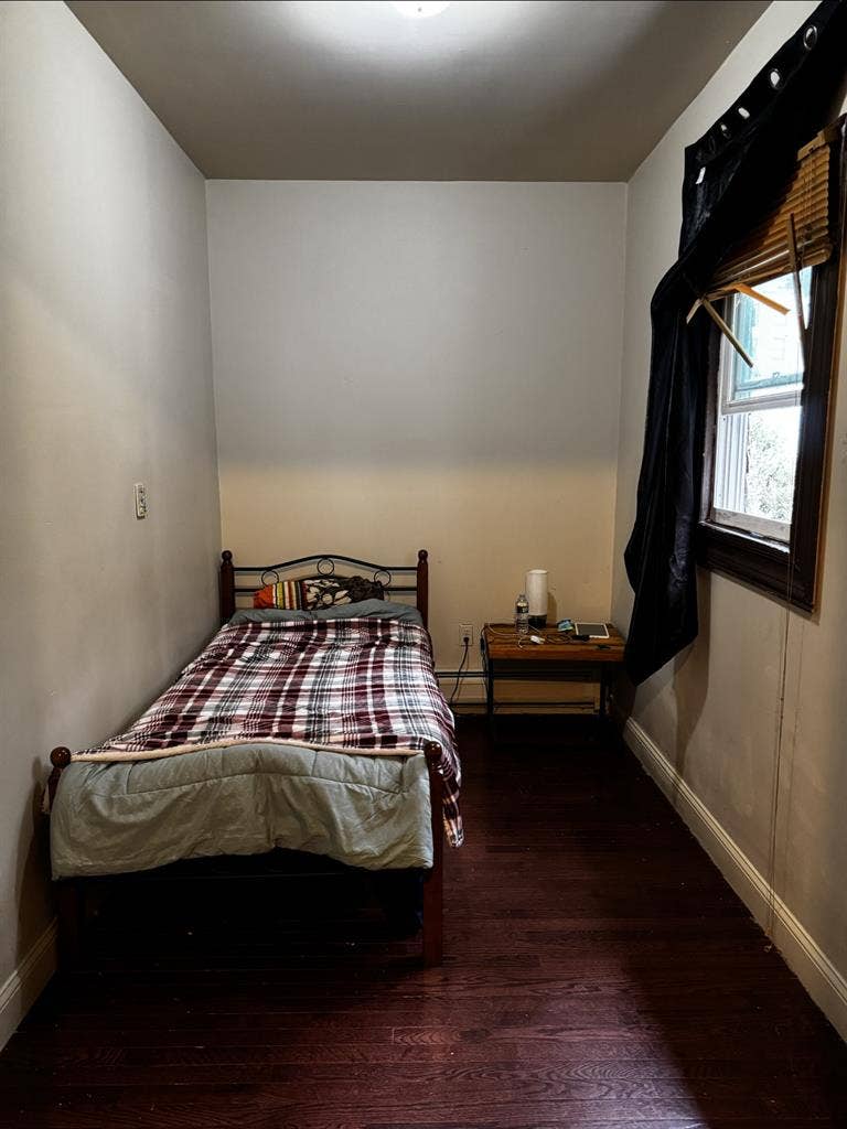 Private room for rent