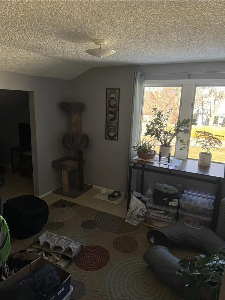 2 rooms for 1 big home. No deposit