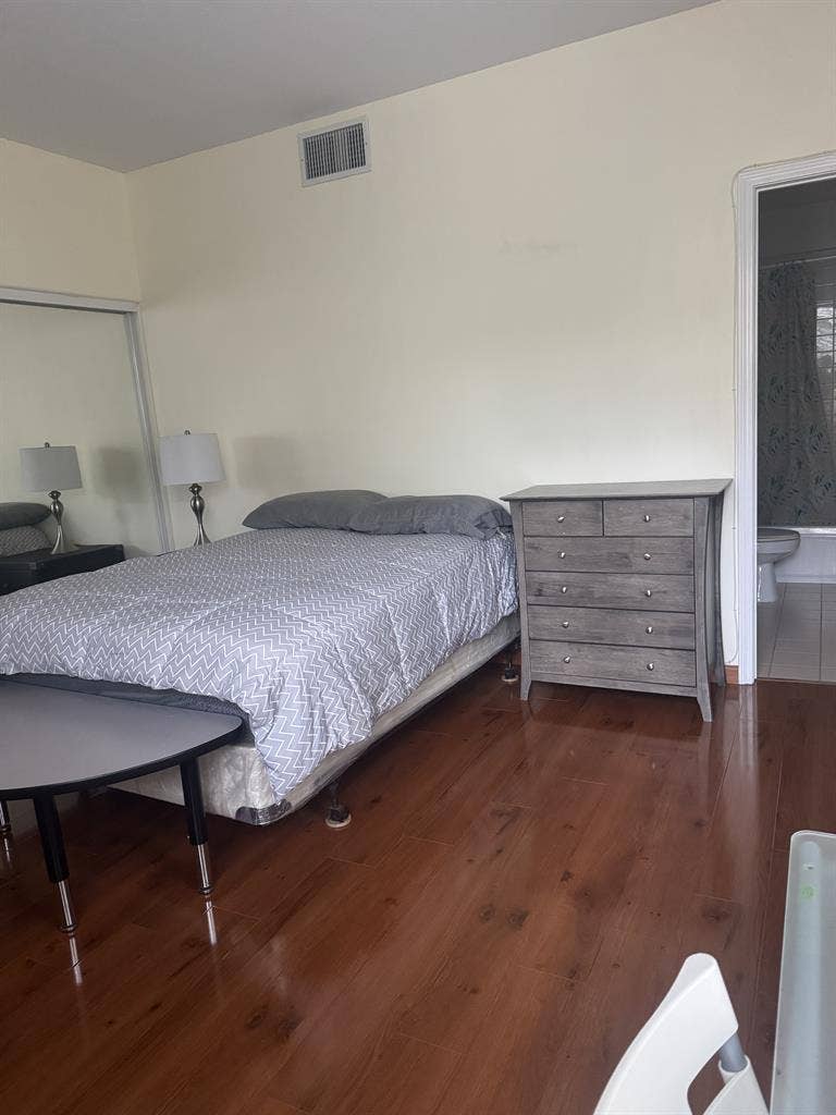 235 SQFT furnished bedroom for rent