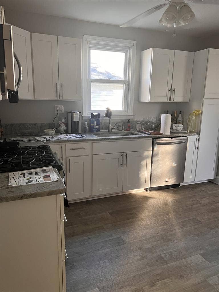 Room for Rent: Female only