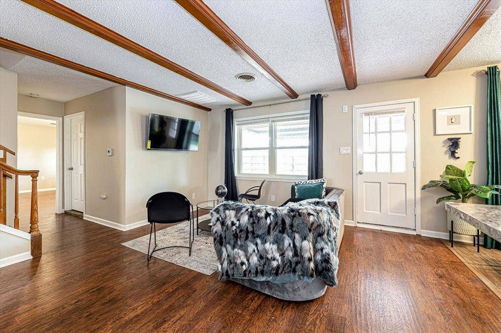 5 BR in Houston