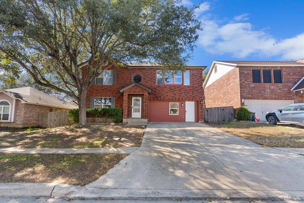 7 BR in Live Oak