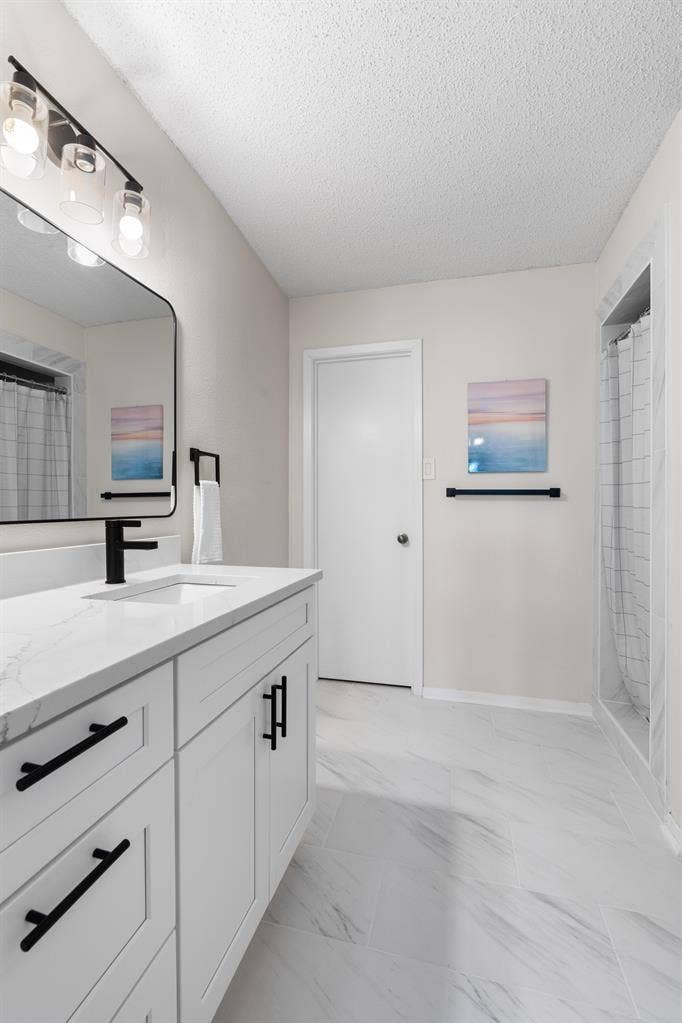 7 BR in Live Oak