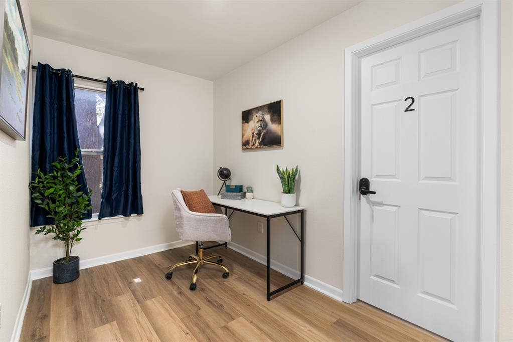 7 BR in Live Oak