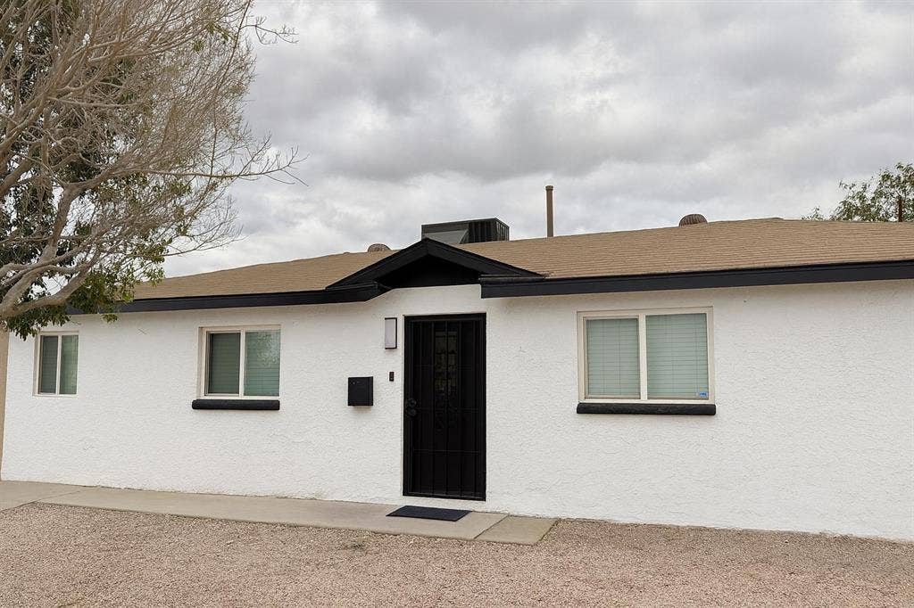 8 BR in Phoenix