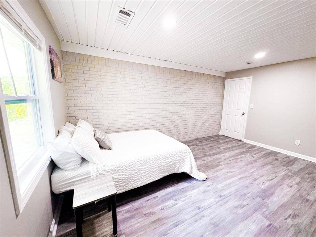 10 BR in Atlanta