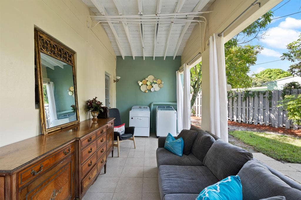 3 BR in Hallandale Beach