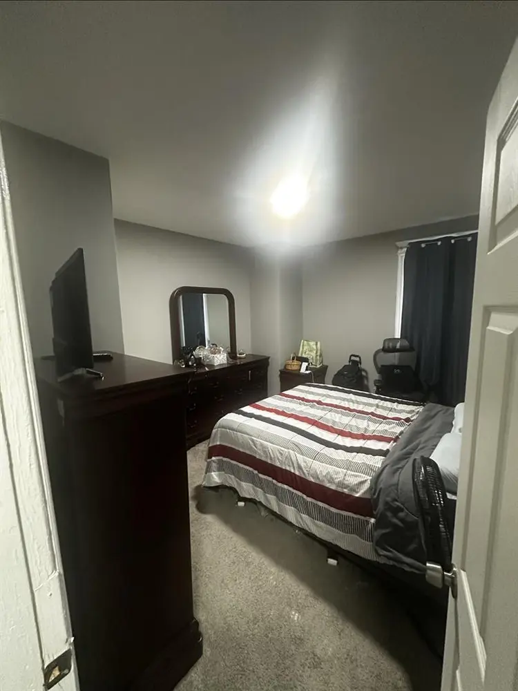 $ Room • No Visitors/Kitchen