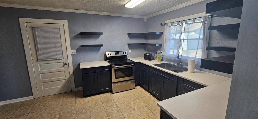 Private Room|
Bathroom|Utilities