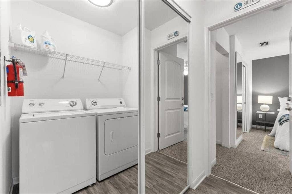 Platinum apt, utilities included.