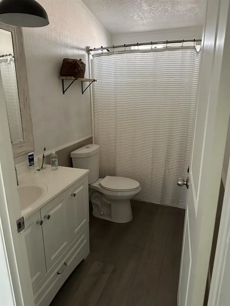 Private room shared bathroom. Ivins