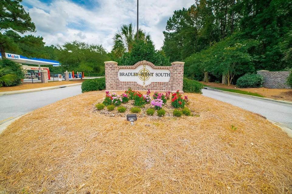 Cozy, move-in ready furnished room