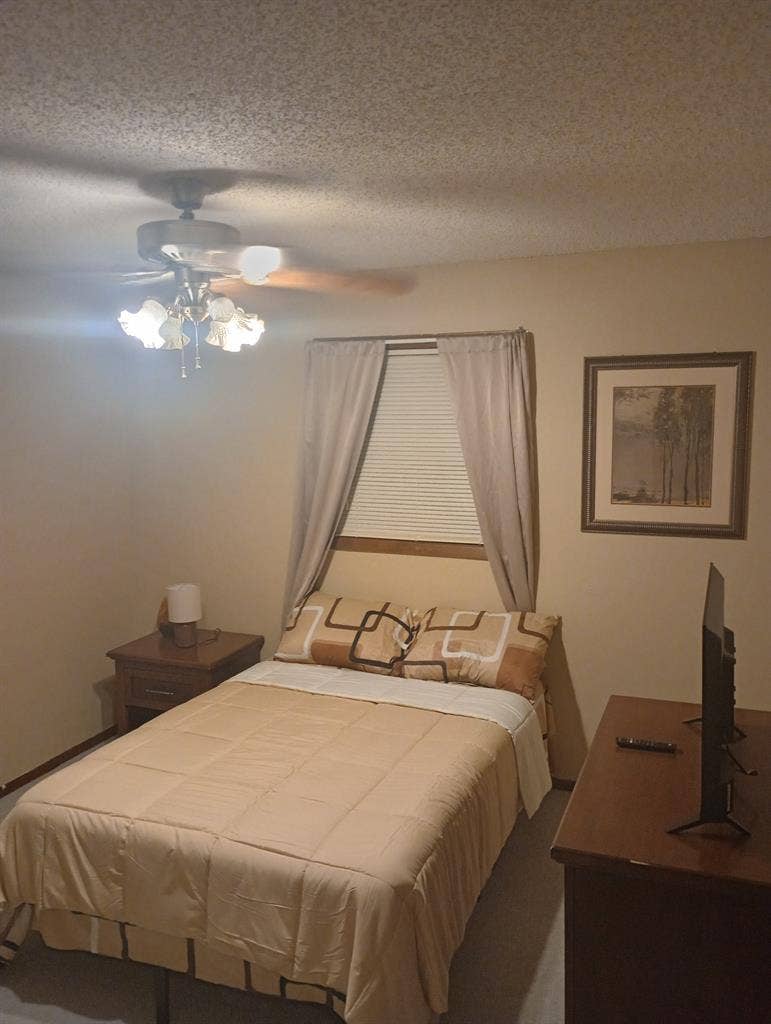 Looking for roommates