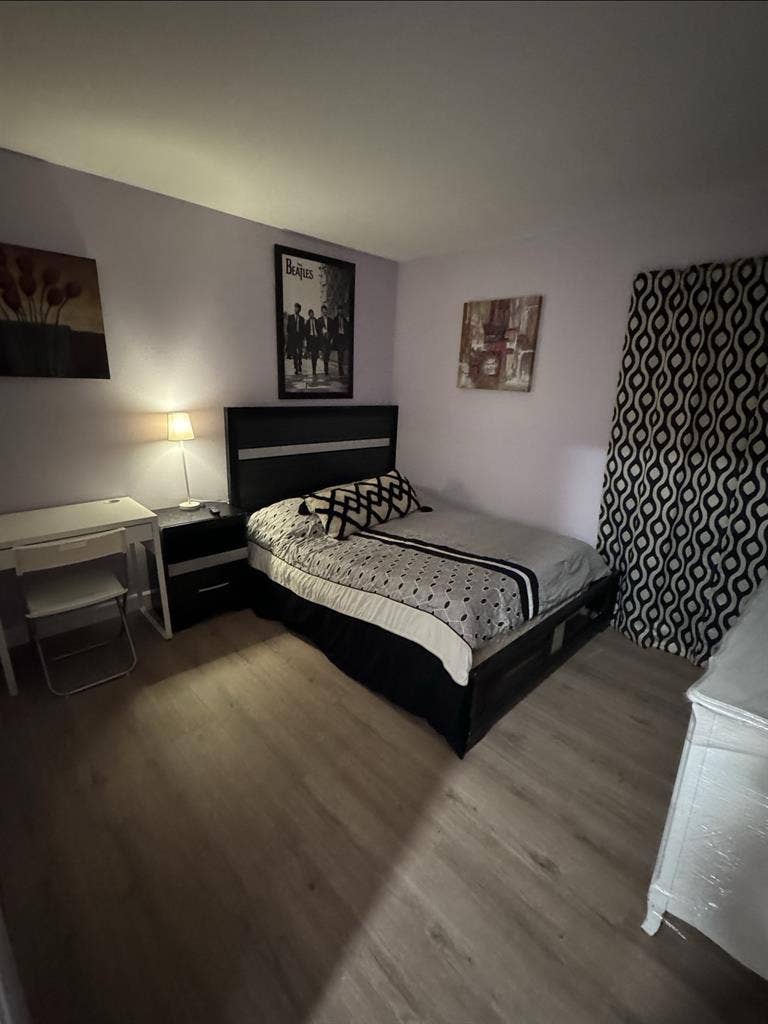 Private room in large upscale home