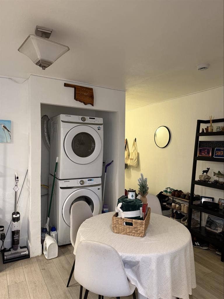 Roomate needed: 
BR/BA 
in WeHo