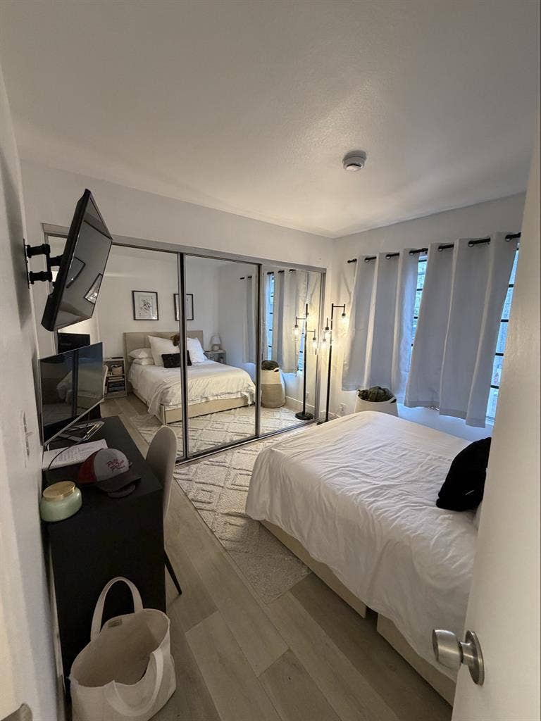 Roomate needed: 
BR/BA 
in WeHo