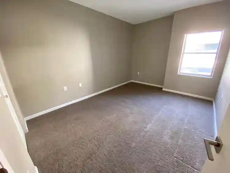 Large room/walk-in closet/bathroom