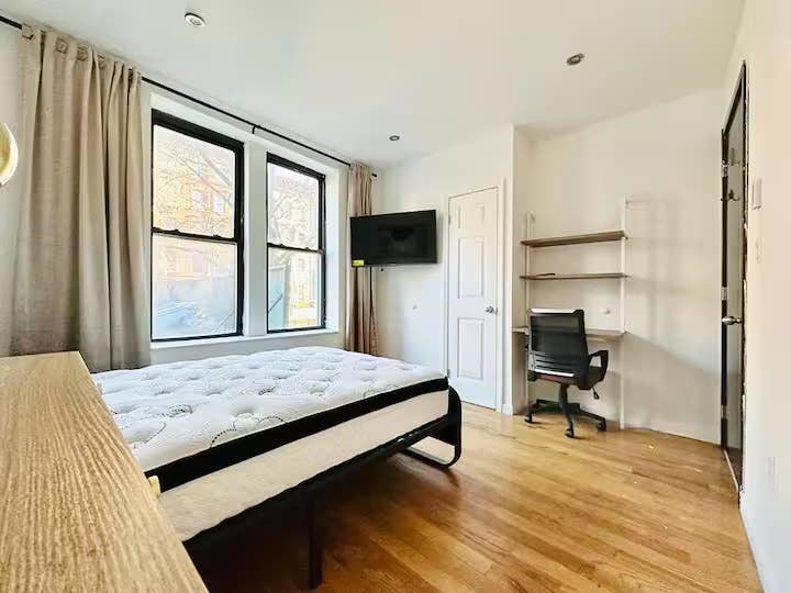 Amsterdam Avenue Room #