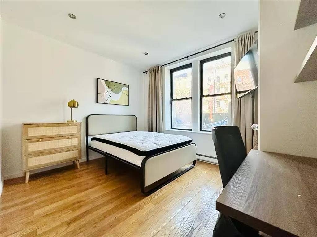 Amsterdam Avenue Room #