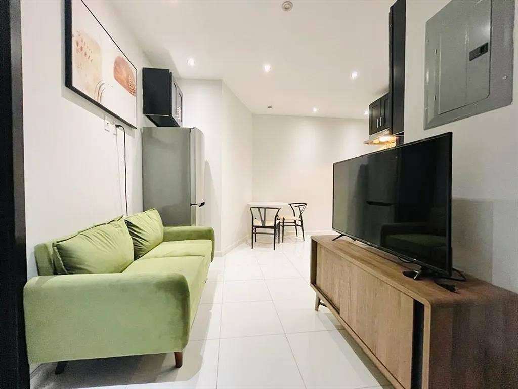 Amsterdam Avenue Room #