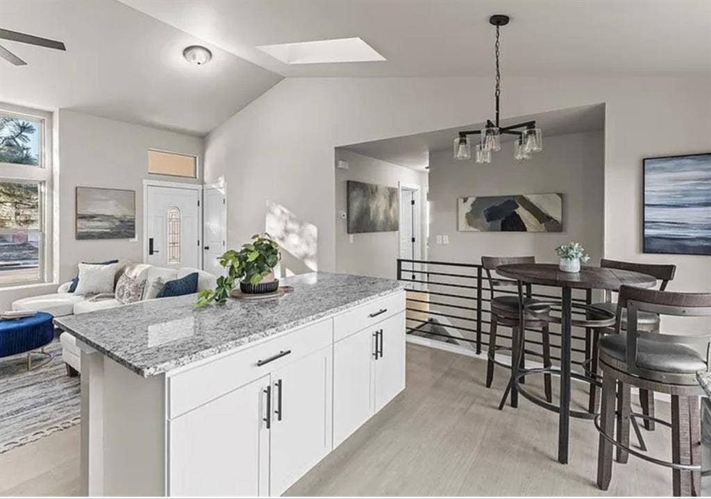 Private room w shared restroom