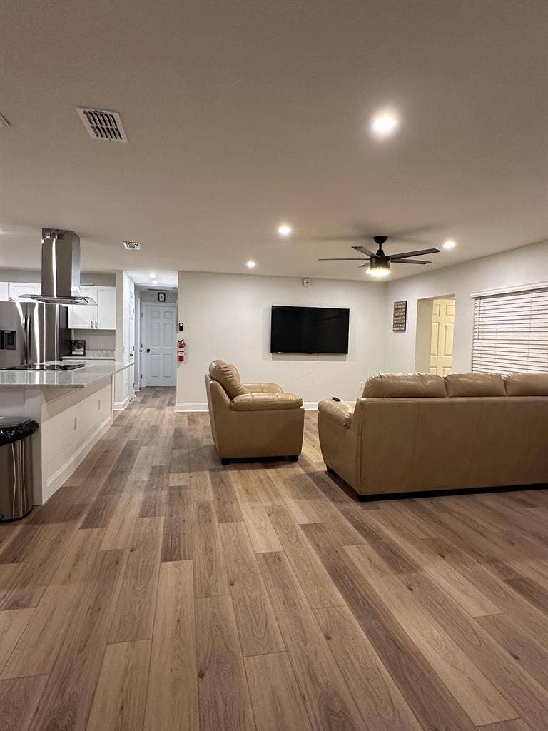 5 BR in Orlando