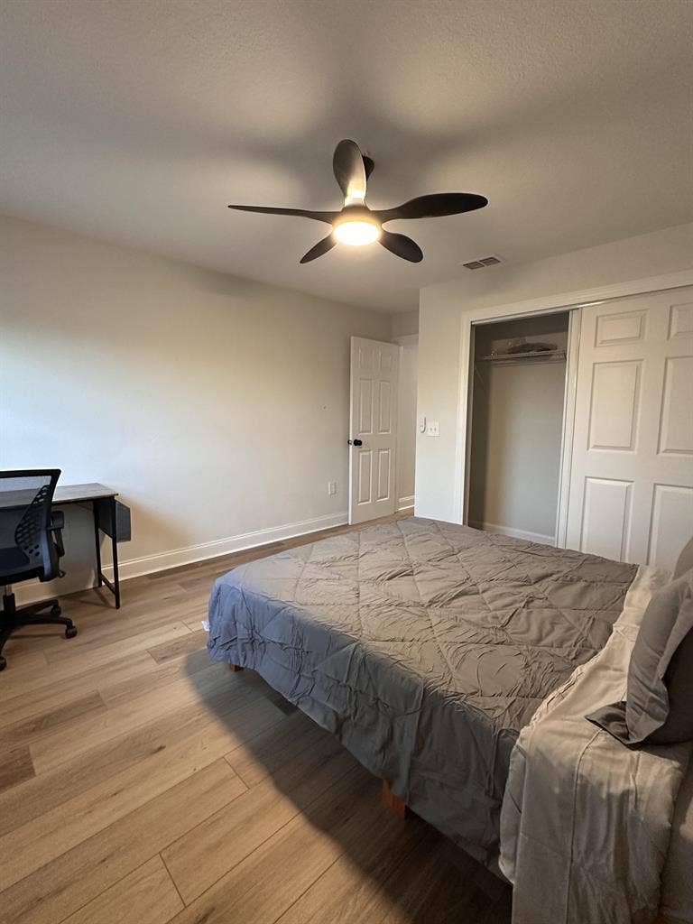 5 BR in Orlando