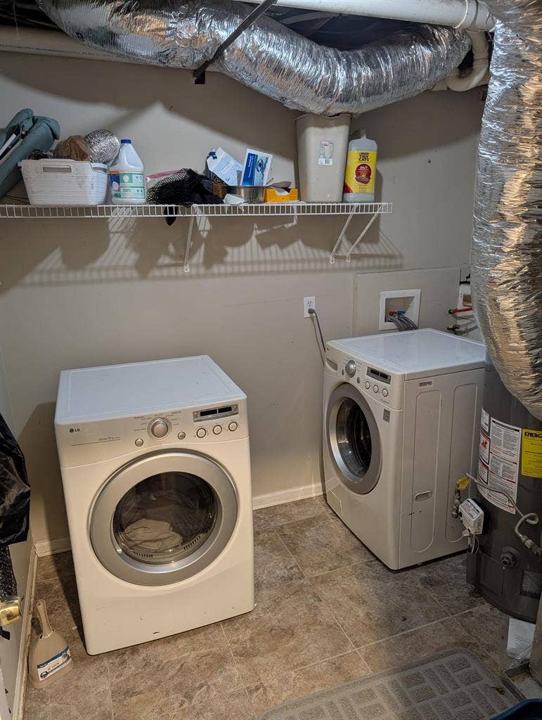 2 BR in Lawrenceville