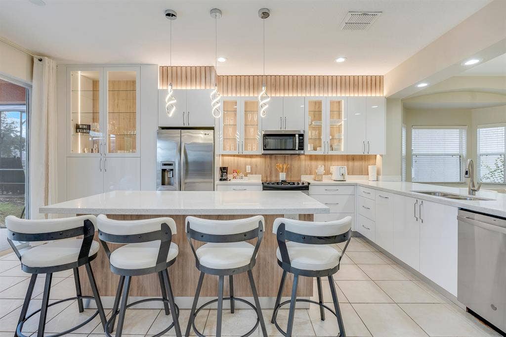 6 BR in Kissimmee
