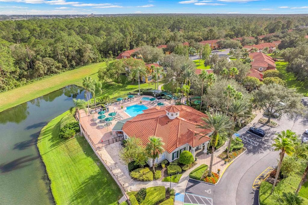 6 BR in Kissimmee