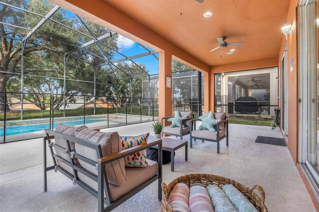 6 BR in Kissimmee