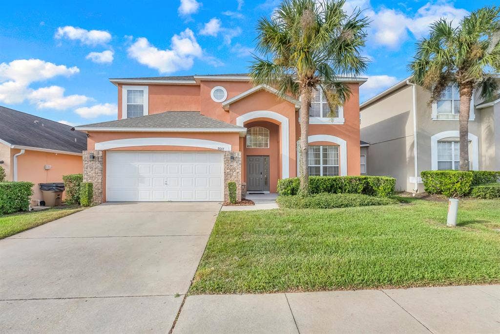 6 BR in Kissimmee