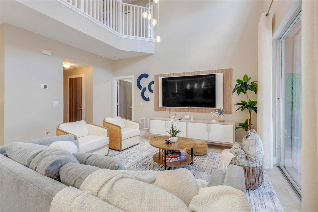 6 BR in Kissimmee