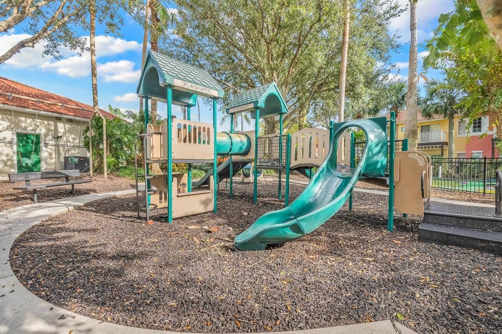 6 BR in Kissimmee