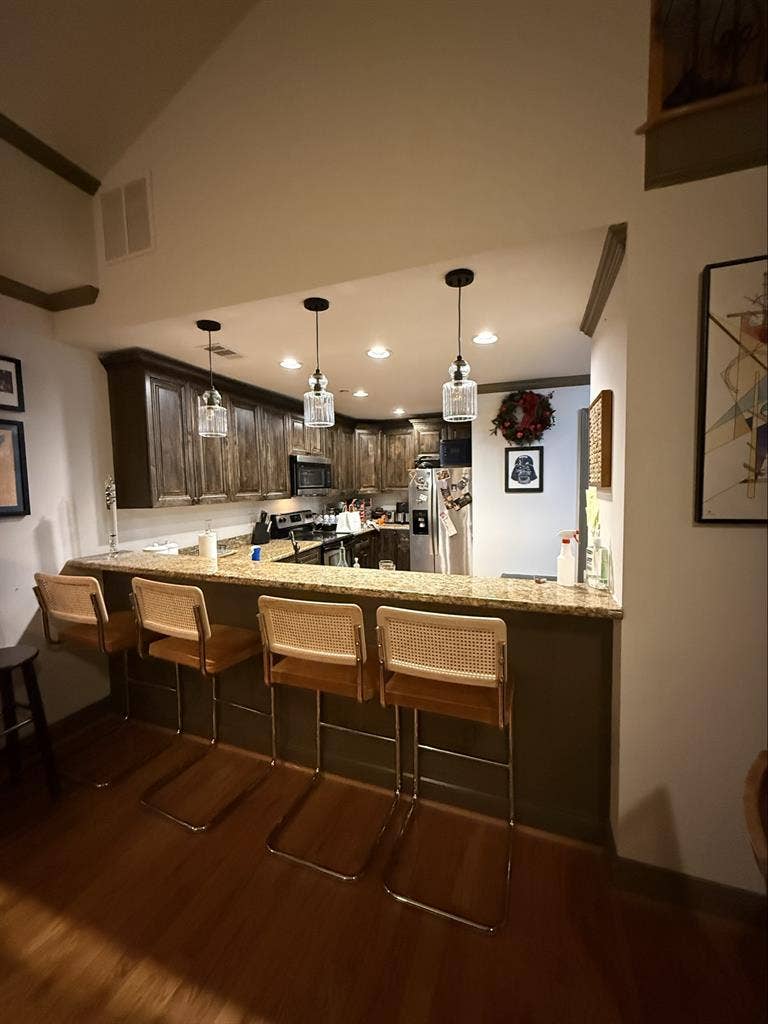 Roommate Wanted in Midtown