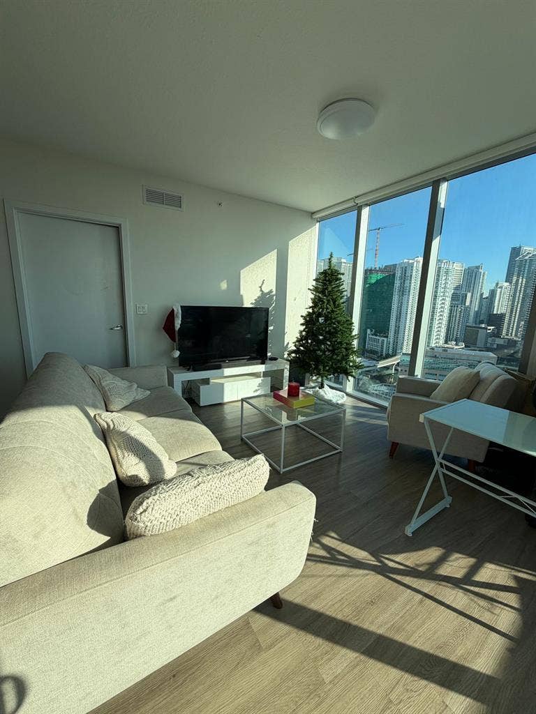 Private Room in Downtown Miami