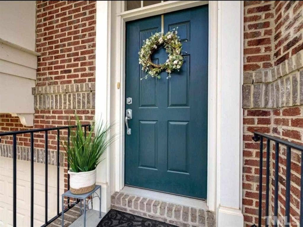 3 BR in Cary