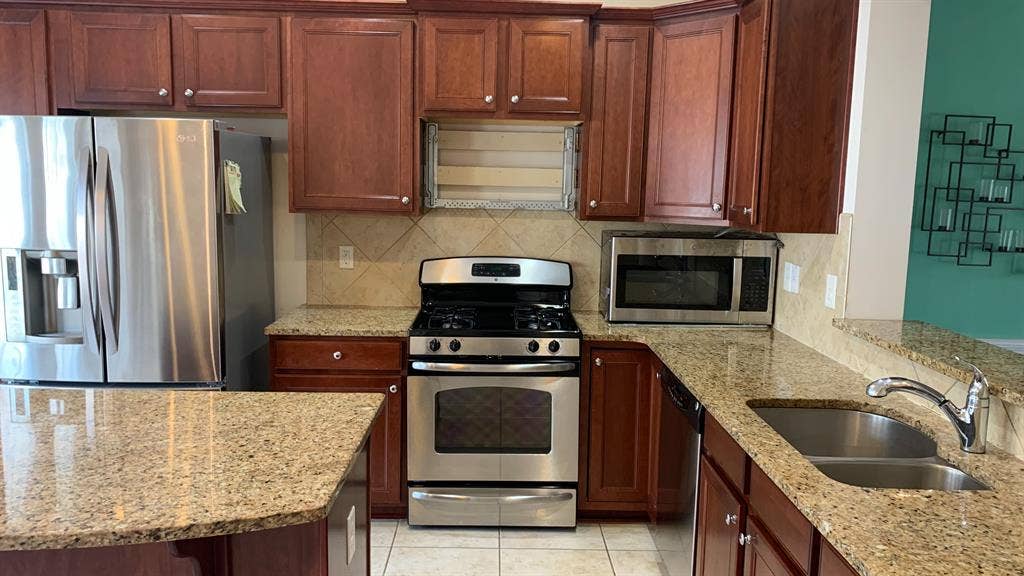 3 BR in Cary